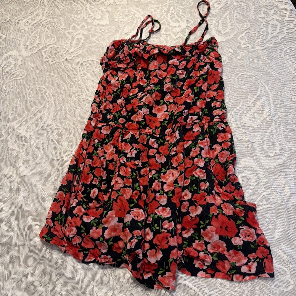 Sidecca Red Poppies Pattern Ruffle Tank Top Med Cute Summer Vibe & Pockets